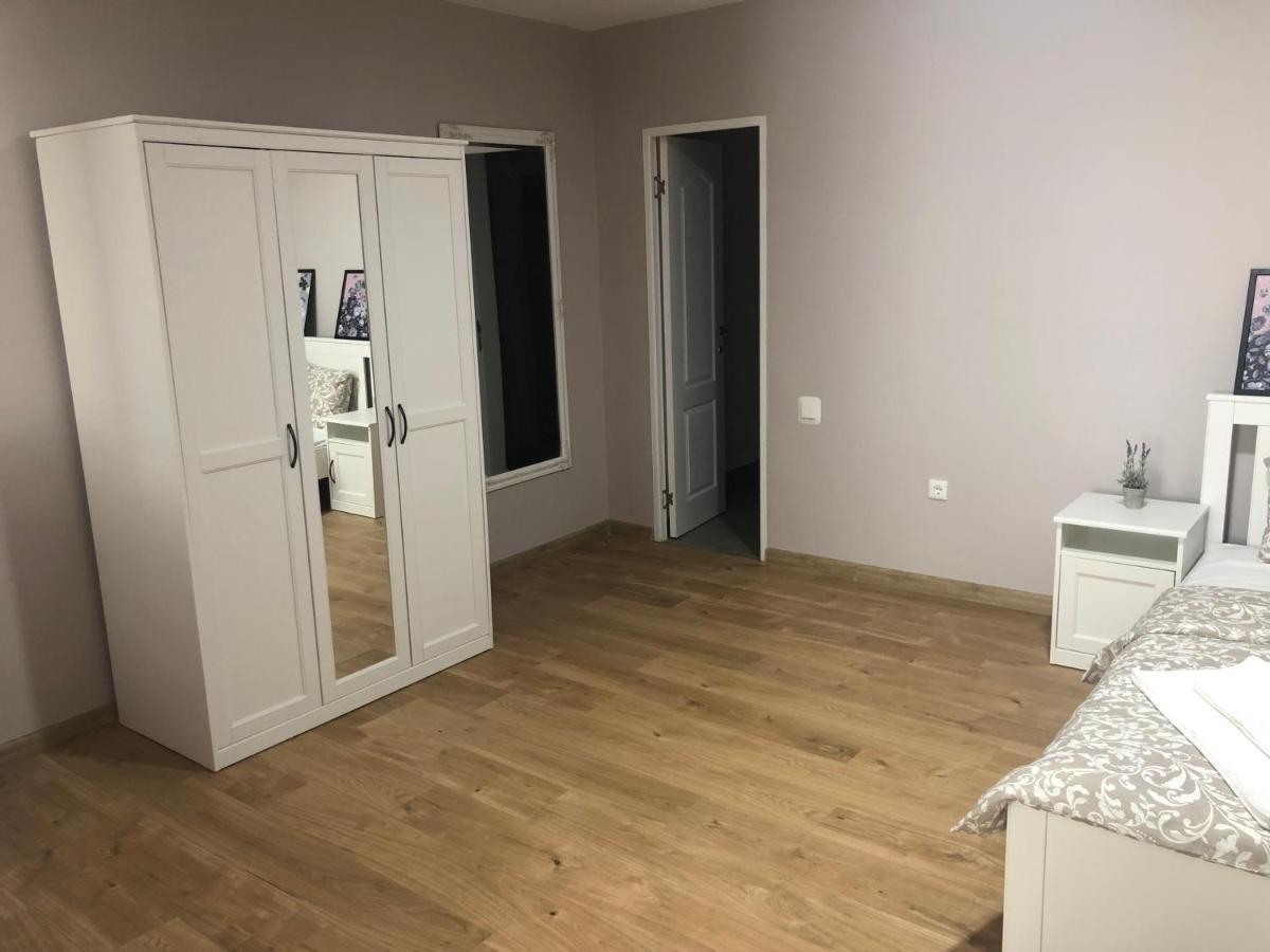 Ahora Apartment