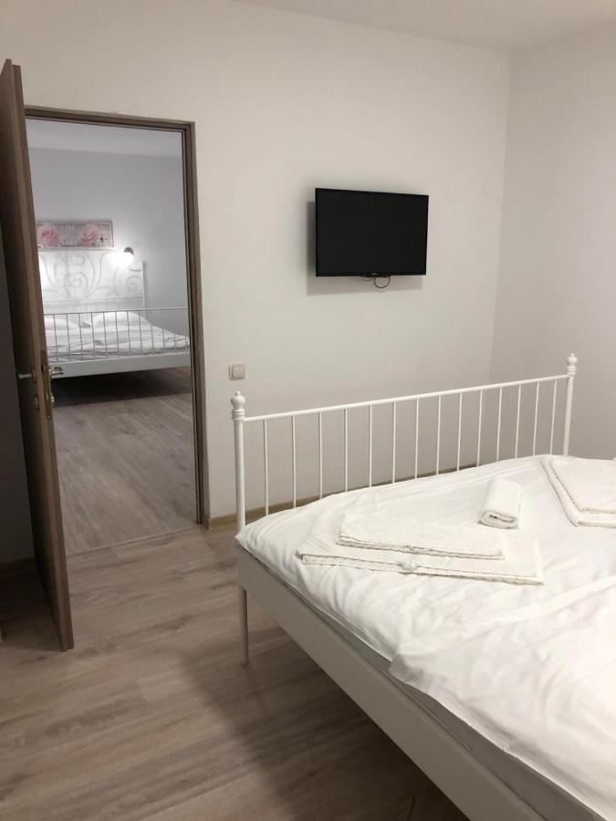 Ahora * Mamaia